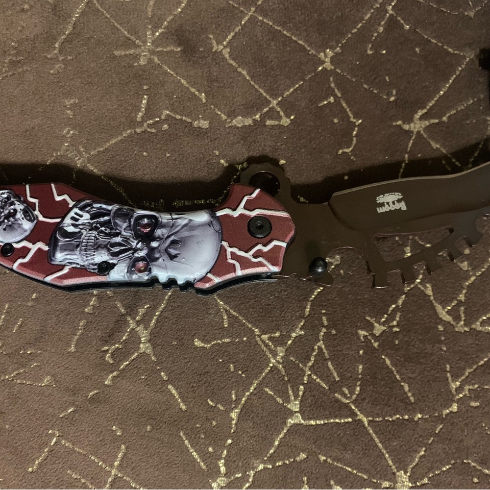Skull Design Folding Knife